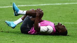 他的表現很 他的表現很